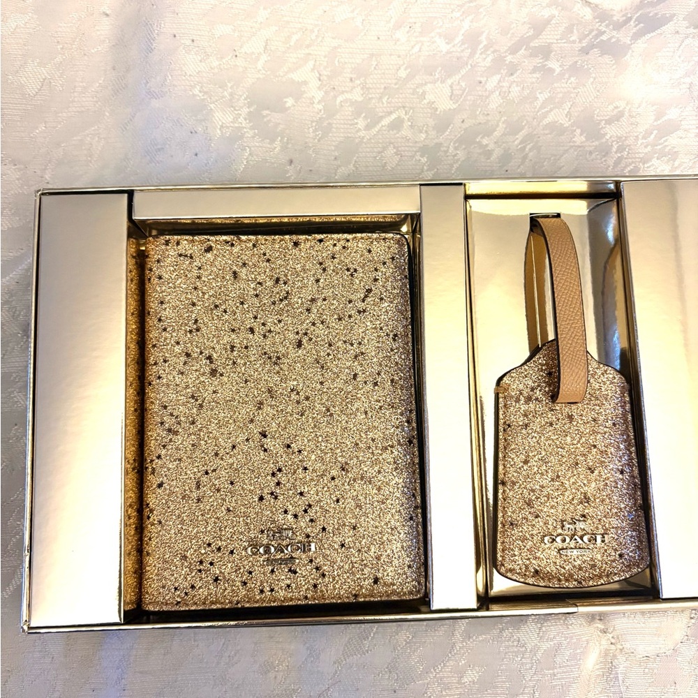 ✈️ Coach Gold Travel Bag Set